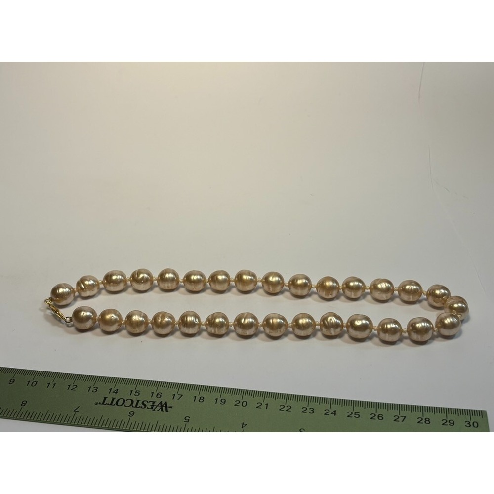 Pearl Necklace with Chunky Faux Pearl Beads Vintage Creamy Peach‎ - Picture 10 of 10